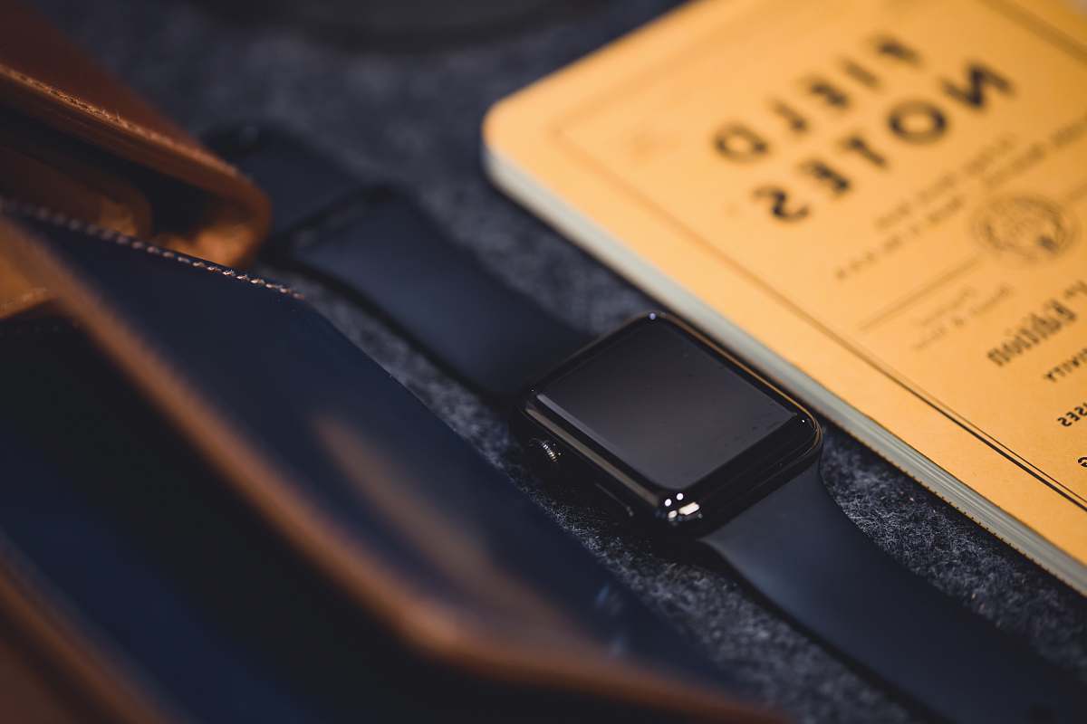 dallas turned on space gray Apple Watch apple watch